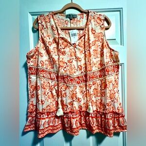 NWT-Absolutely Famous v-neck sleeveless top. Size XL.